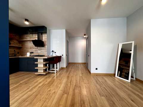 квартира за адресою Юнацька вул., 19