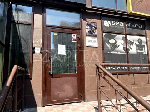 комерційна за адресою Київ, Анни Ахматової вул., 22