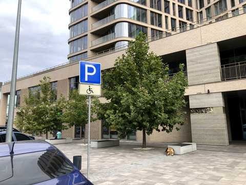 комерційна за адресою 93-ї Холодноярської Бригади вул., 4а