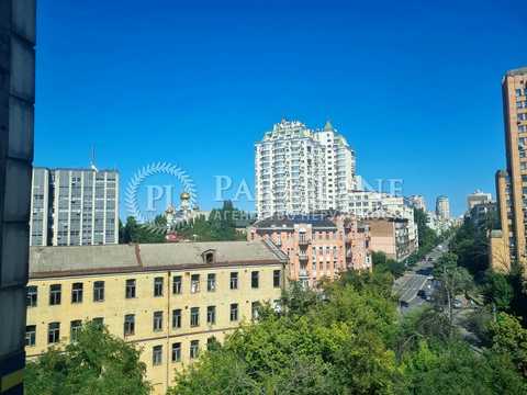 квартира за адресою Олександра Кониського вул., 83/85