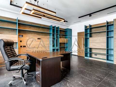 комерційна за адресою Центральна вул., 75
