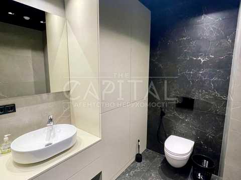 комерційна за адресою Центральна вул., 75