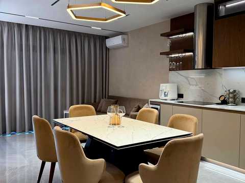 квартира за адресою Салютна вул., 2к6