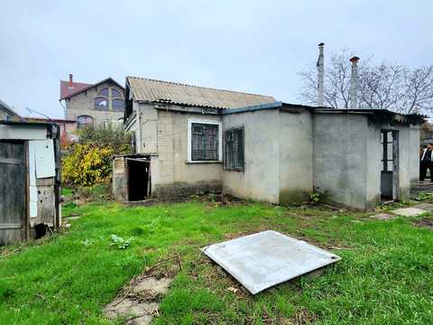 будинок за адресою Івана Луценка вул.