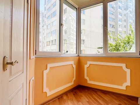 квартира по адресу Сухомлинского ул., 4