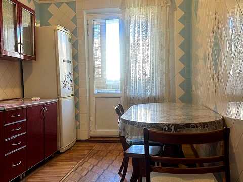 квартира за адресою Князя Ярослава Мудрого просп. (Академіка Глушка), 5а