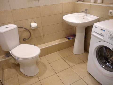 квартира за адресою Ревуцького вул., 7-В