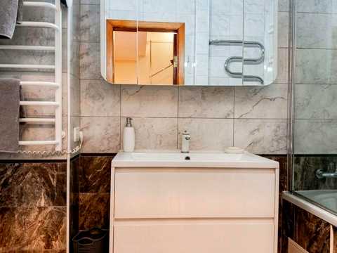 квартира за адресою Чорних Запорожців вул. (Короленка), 57