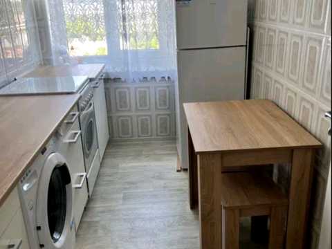 квартира за адресою Шкільна вул., 9