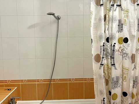 квартира за адресою Анни Ахматової вул., 18
