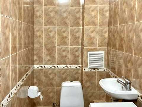 квартира за адресою Анни Ахматової вул., 18
