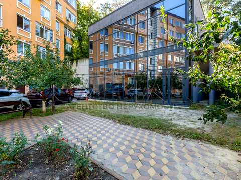 комерційна за адресою Тетерівська вул. (Іртишська), 18а