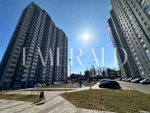 квартира за адресою Сім'ї Кульженків вул. (Петра Дегтяренка), 21