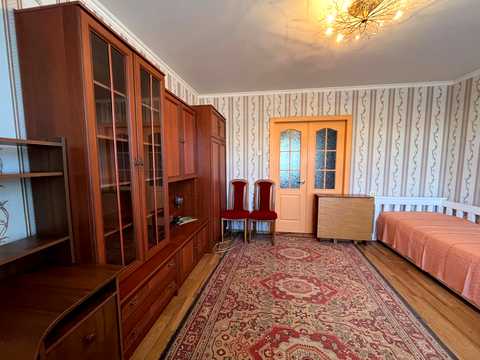 квартира за адресою Захисників України вул. (1-го Травня), 5