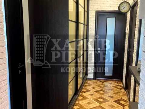 квартира за адресою Леся Сердюка вул. (Командарма Корка), 44