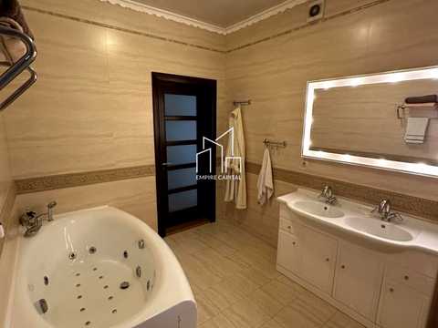 квартира за адресою Франка Івана, 137 