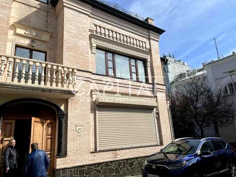 комерційна за адресою Євгена Чикаленка вул. (Пушкінська), 32-Б