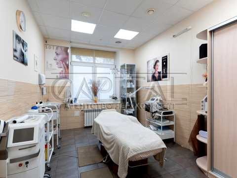 коммерческая по адресу Петра Григоренка, 28