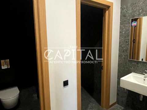 коммерческая по адресу Кловский спуск, 7