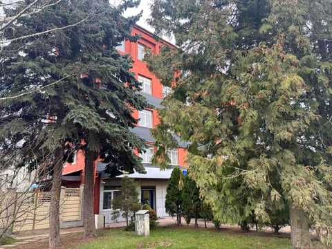 комерційна за адресою Польова вул., 57а