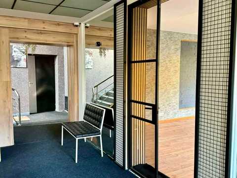 комерційна за адресою Польова вул., 57а