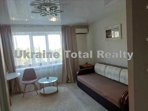 квартира за адресою Ігоря Качуровського пров. (Миколи Руднєва), 1
