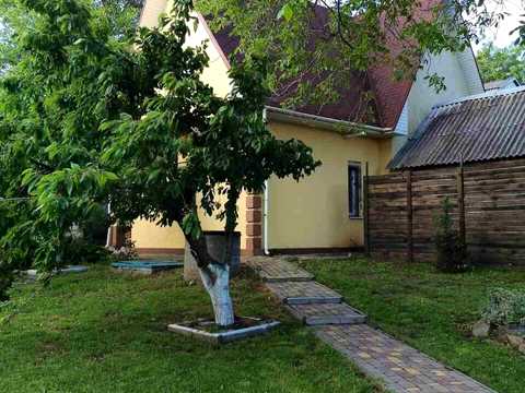 будинок за адресою Трифона Гладченка вул. (Аврори), 38А