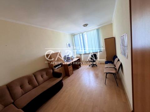 комерційна за адресою Привокзальна вул., 21