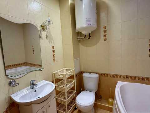 квартира за адресою Михайла Котельникова вул., 1