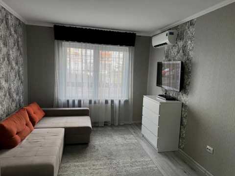 квартира за адресою Софії Русової вул., 7