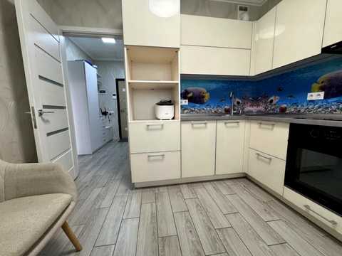 квартира за адресою Софії Русової вул., 7