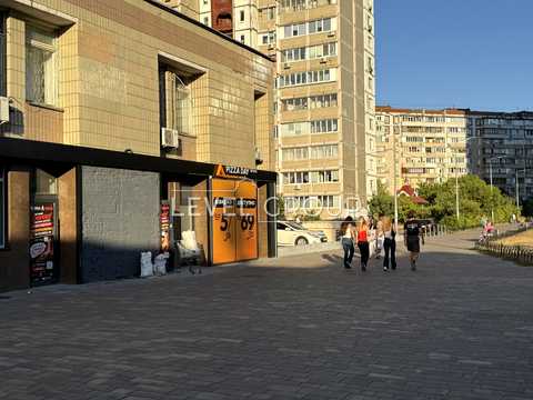 комерційна за адресою Оноре де Бальзака вул., 64