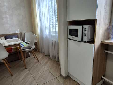 квартира за адресою Наукова вул., 18