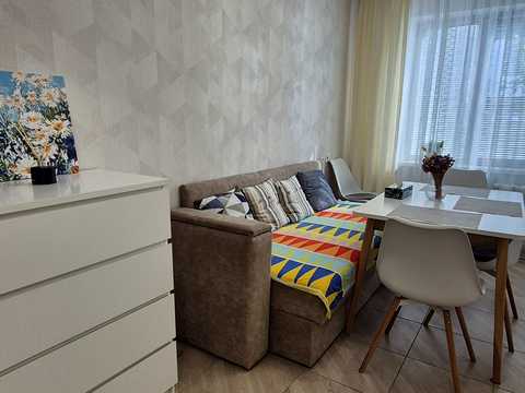 квартира за адресою Наукова вул., 18