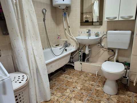 квартира за адресою Наукова вул., 18