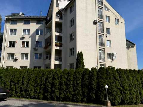 квартира за адресою Олександра Олеся вул., 25-Д