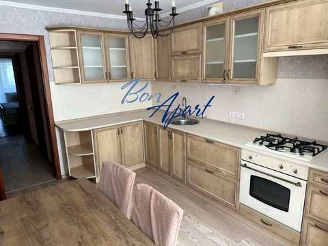 квартира за адресою Академіка Білецького вул., 10