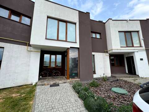 будинок за адресою с. Бірки, янівська