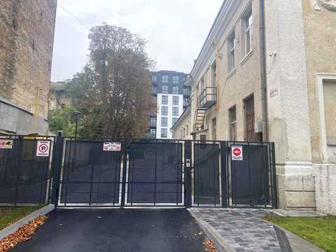 комерційна за адресою Львів, Юрія Руфа вул., 45