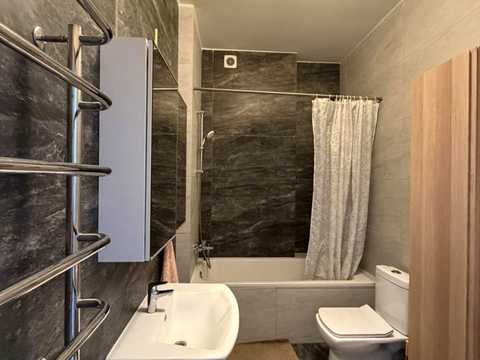 квартира за адресою Під Дубом вул. (Космонавтів), 26-Б