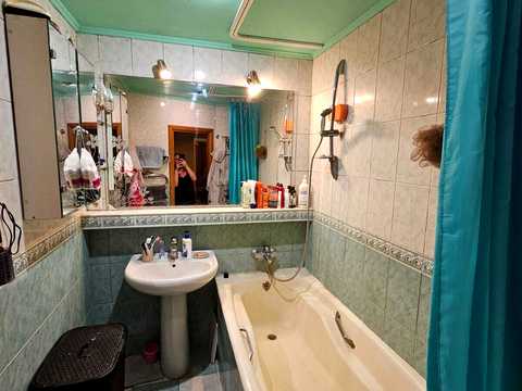 квартира за адресою Анни Ахматової вул., 15