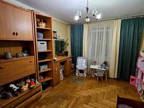 квартира за адресою Анни Ахматової вул., 15