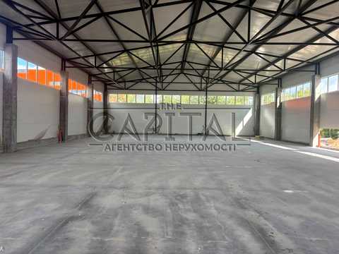 комерційна за адресою Центральна вул., 3