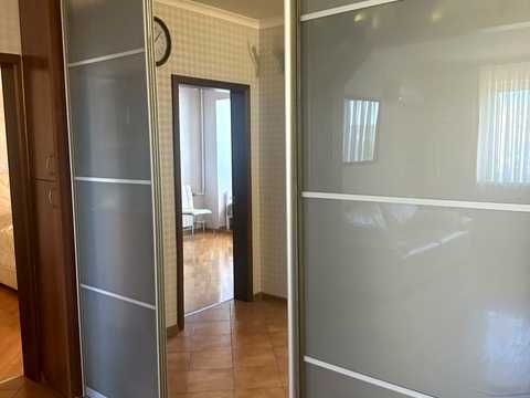 квартира за адресою Космічна вул., 11