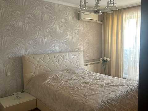 квартира за адресою Космічна вул., 11