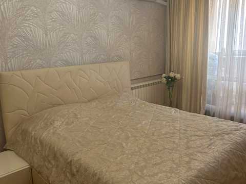 квартира за адресою Космічна вул., 11