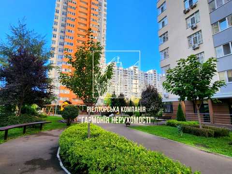 квартира по адресу Олены Пчилки ул., 3-Д