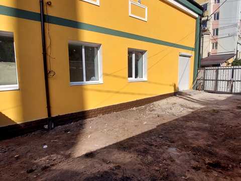комерційна за адресою Рівне, Шкільна вул., 27
