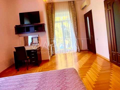 будинок за адресою Київська вул.