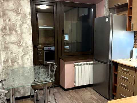 квартира за адресою Героїв Оборони вул., 5